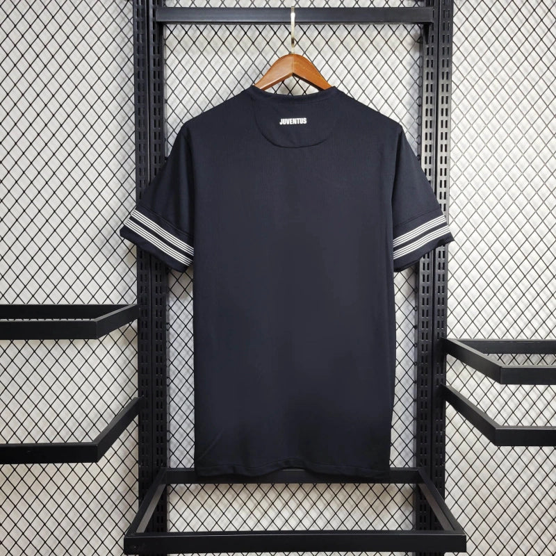 Juventus 2012/13 Away Jersey