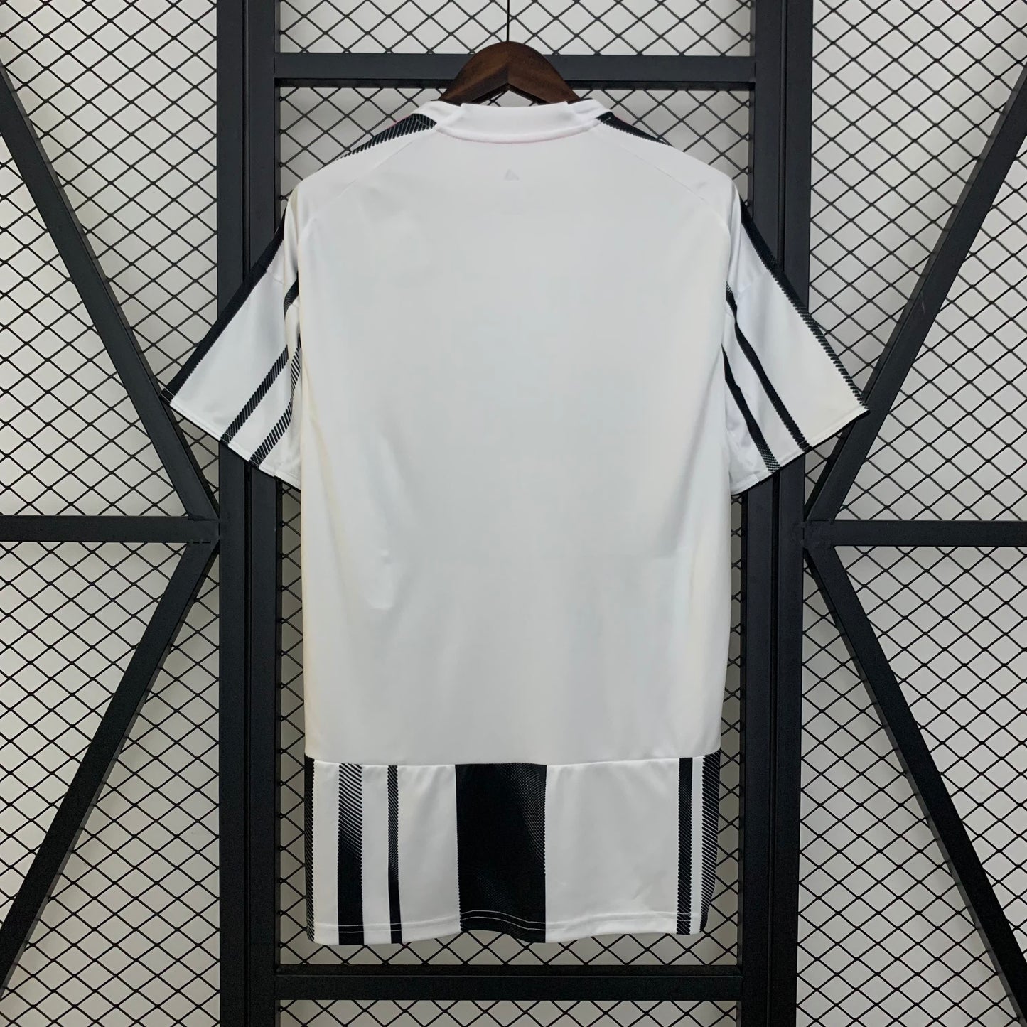 Juventus 2025/26 home jersey with black and white